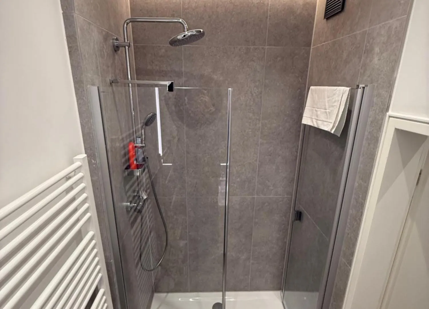Beckhomes Munich, New, Central 2Br Apartment With Terrace  ميونيخ
