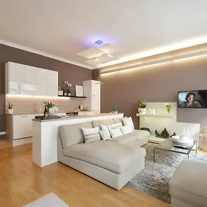 Asante Munich