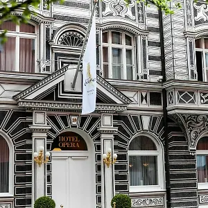 Opera Hotel